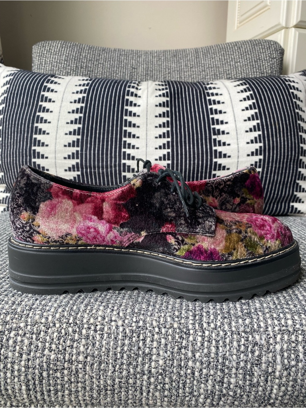 Summit by White Mountain Floral Velvet Platform - Picture 9 of 17